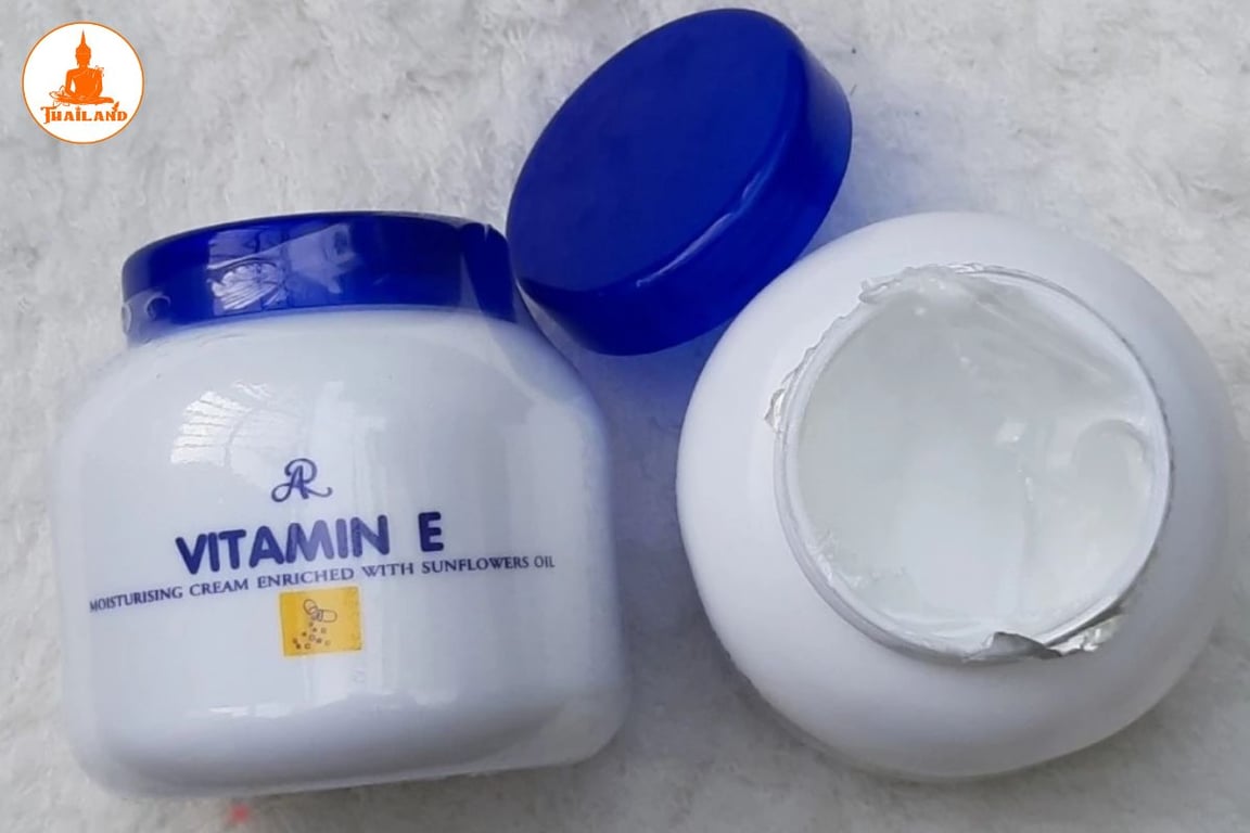 Công dụng chính của kem dưỡng ẩm Vitamin E Aron là bổ sung độ ẩm cho da