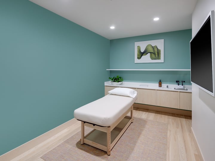 Love.Life Holistic Health & Wellness Club clinic photo 7