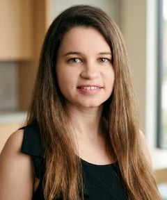 Ioana Raica, MBA, CMA portrait