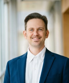 Manuel Puntschuh, MD, eMBA, FMH portrait