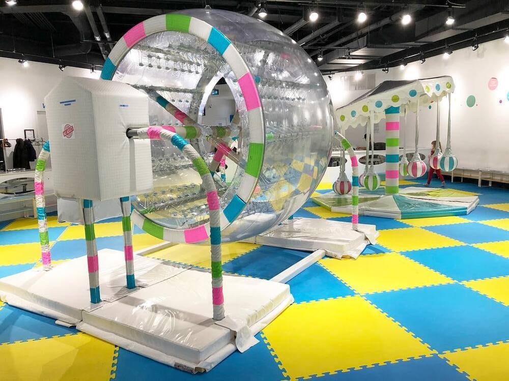 Spaceship themed indoor playground at Kidsapia.