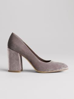 Leith Nik Taupe Velvet Pump