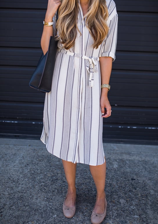 Ashley Robertson Loose Curls Hairstyle 