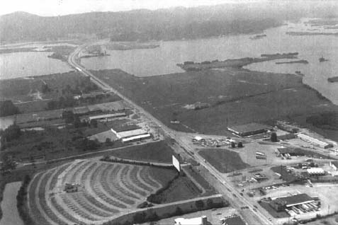 This photo was taken before the Gadsden Mall and Interstate 759 was constructed. This photo of the Rainbow Drive-In is from the publication Images of America ETOWAH COUNTY VII by Mike Goodson and Bob Scarboro.
Published by Arcadia an imprint of Tempus Pu