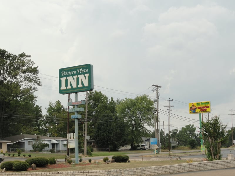 now the Western Plaza Inn