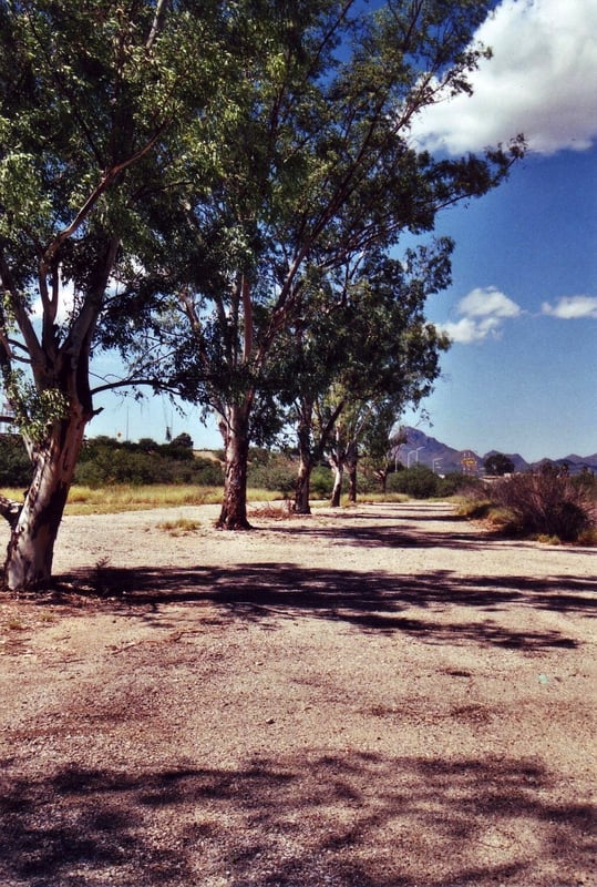 Picturesque 2-lane exit road