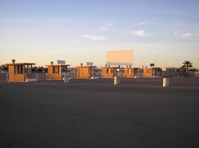 Glendale 9 ticket booths and a screen.