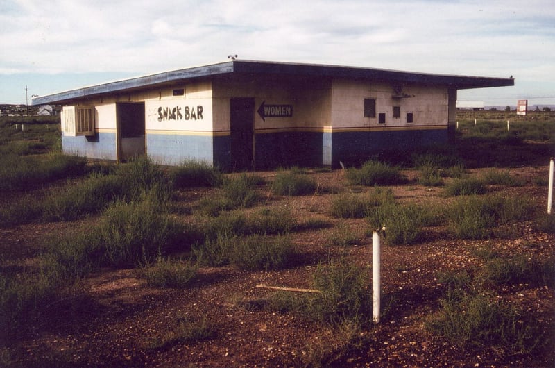 Projection/concession building