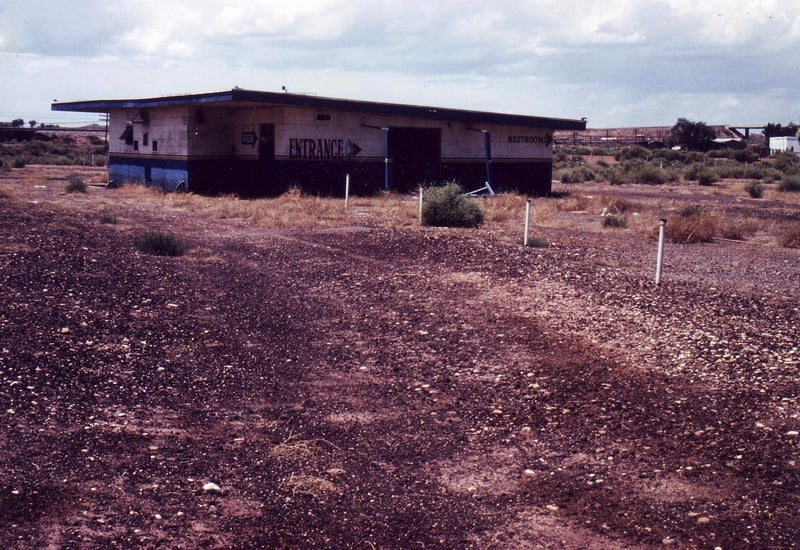 Projection/concession building