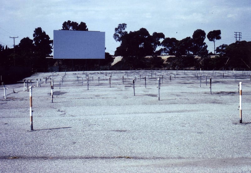 Lot with screen in the southwest corner