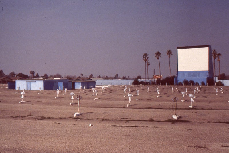 snack bar and screen