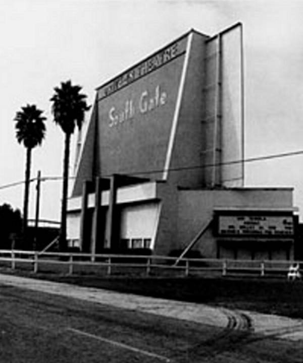 Vintage exterior view of the Southgate Drive-In. Photo courtesy of William Gabel.