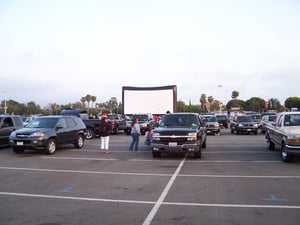 Here's how the lot looked about an hour before the first show (Shrek The Third) on opening night!