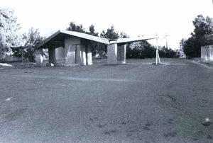 ticket booth / entrance