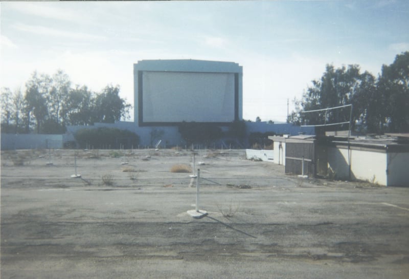 Screen and Snack Bar.
