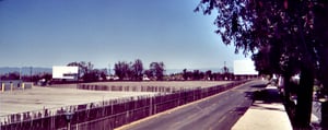 Panoramic of the field and a screen from the entrance