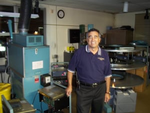 This is Juan Gonzales, manager of the Vineland Drive-In. Juan has worked at many drive-ins in SoCal and is a super nice guy and total drive-in devotee. He was kind enough to give SoCalDIMS a tour of the property. Thanks, Juan, for a great night!