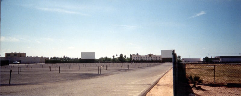 Panoramic view of screen and perimeter