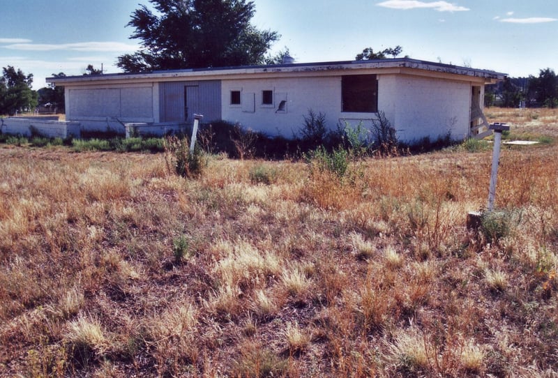 Projection/concession building