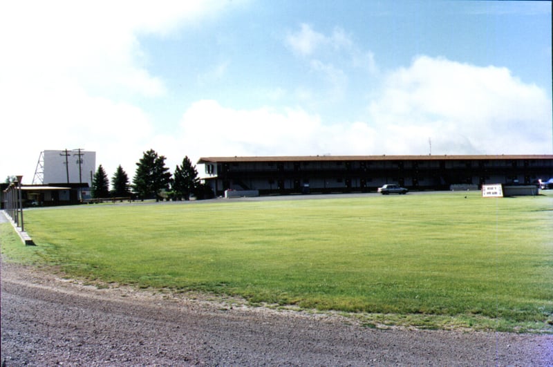 screen and field