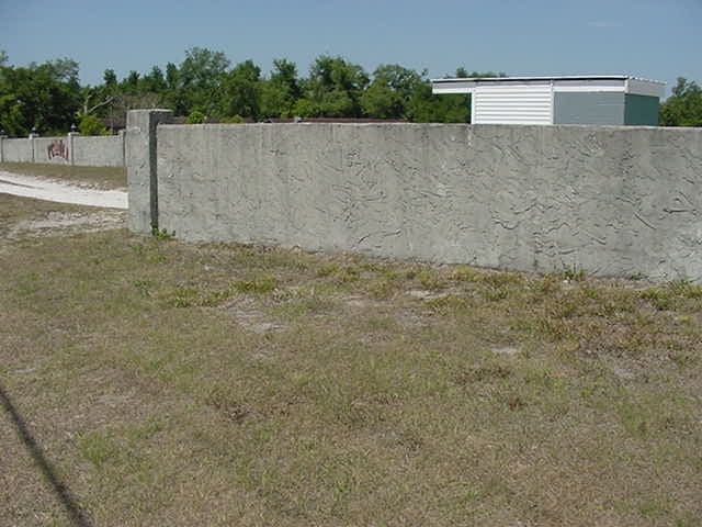 Friday May 5 2006. The place is now called The Arcadia Aution Barn. it is on Cubitis Avenue. On the west side of the street. phone is 8634942321 About 5 miles 2 the north of down town Arcadia.