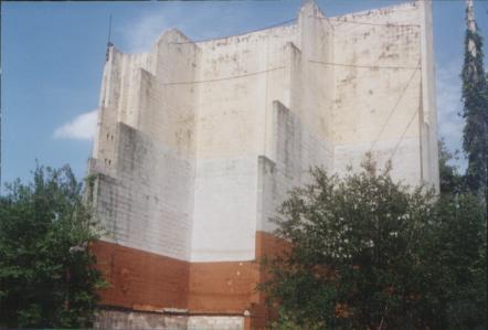 Screen tower of the old Dale Theatre, apparently taken shortly before it was torn down; what a beautiful brick tower.