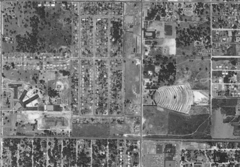 1957 view of the Floriland Drive-inn