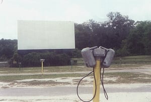 screen & in-car speakers on pole, Joy-Lan