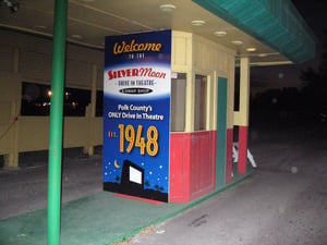 THIS TICKET BOOTH SEEMS TO BE THE ORIGINAL. SIGN SHOWS THAT THIS THEATER IS POLK COUNTYS ONLY DI.IN OPERATION SINCE 1948. ON WITH THE SHOW.