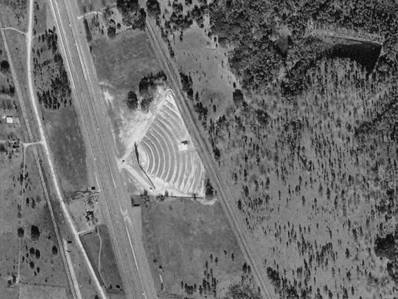 Found this January 1958 aerial photo of an unknown drive-in theater north of Pensacola, Florida on US Highway 29 just north of 10 Mile Road. It is just south of present day "Kingsfield Road" in the unincorporated community of Gonzalez, Florida south of Ca