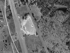 Found this January 1958 aerial photo of an unknown drive-in theater north of Pensacola, Florida on US Highway 29 just north of 10 Mile Road. It is just south of present day "Kingsfield Road" in the unincorporated community of Gonzalez, Florida south of Ca