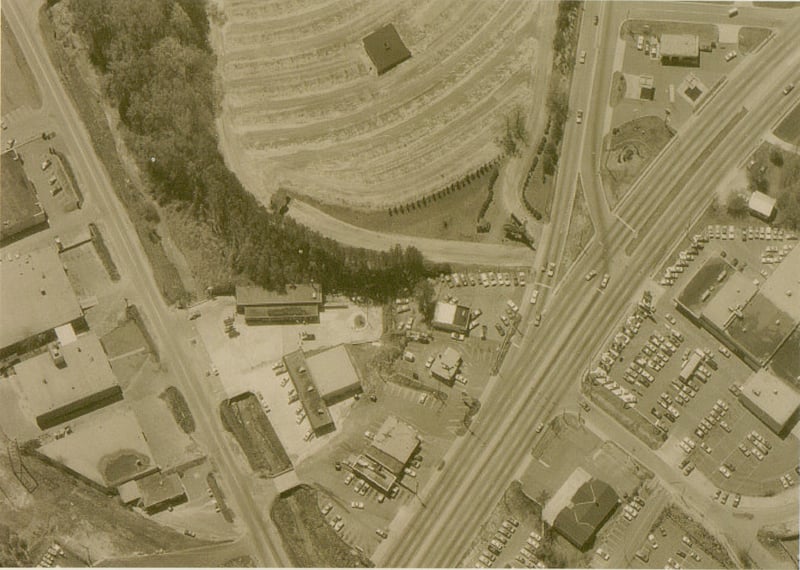 Zoom up aerial view of part of the Scott Drive-In from 1975. Photo from the Georgia Department Of Transportation.