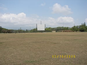 The field no projection booth, they must set up something in the middle of the field and run extension cords - not sure as we didn't arrive on a weekend they showed a movie