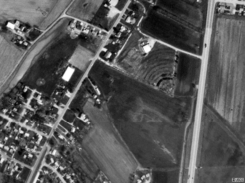 There's the shed that Darren speaks of...otherwise this lot has been abandoned!