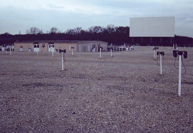 Projection/concession building
