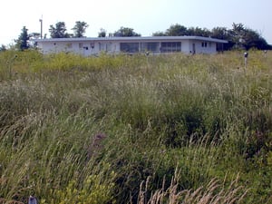 Projection building and snackbar