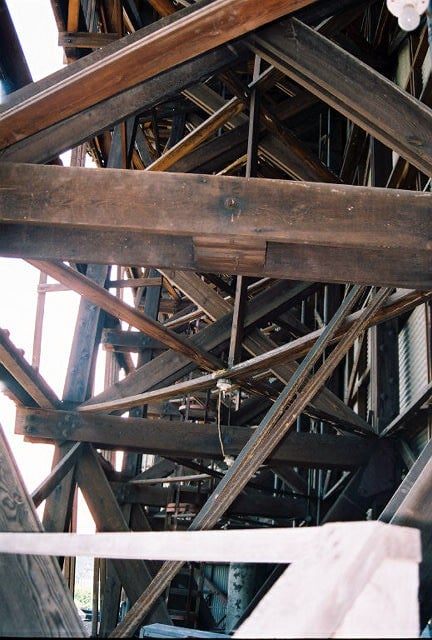 Another picture from inside screen, looking across the screen. There was a ladder going up inside the screen to the top. It had a metal cage around it so you wouldn't fall.