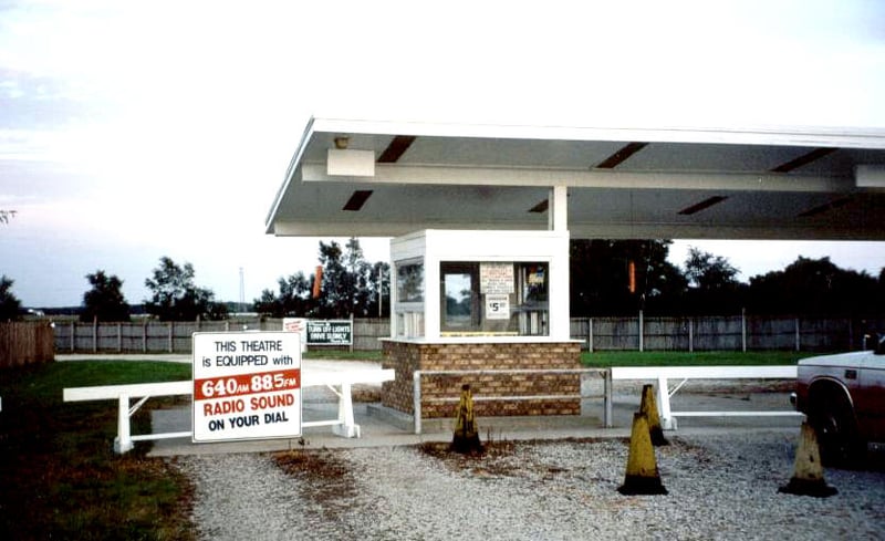 box office In 2001 before new owners and complete repaint, notice the 640 am i had to paint over cause the am reciever got fried.