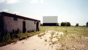 screen and projection building