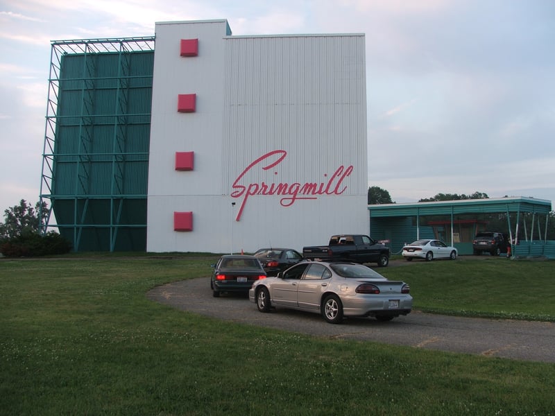 Pictures of The Springmill Drive-In in Mansfield Ohio. It was just painted this year and looks great.