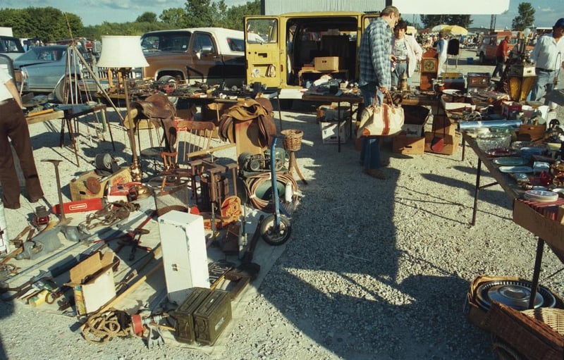 Twin Drive In flea market