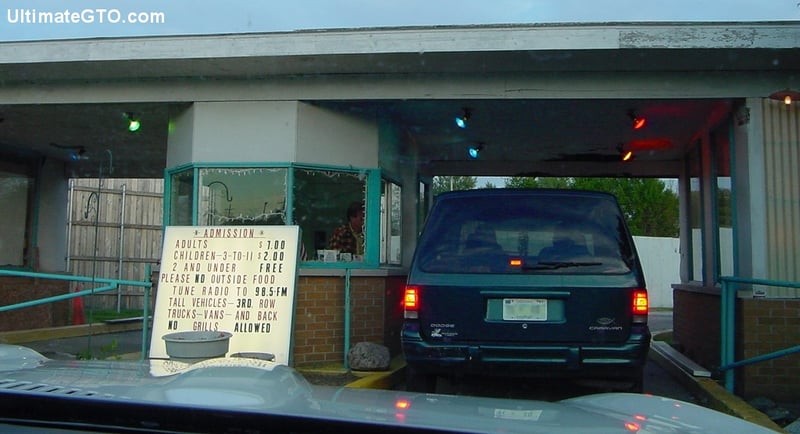 We're in a short line for "Mission Impossible 3" starring Tom Cruise.  The
2nd movie is "Failure To Launch".  This is the entrance gate and ticket
window at Huntington.  The guy inside asked about the car.  "Is that a
sixty-eight?".  Yep, you got that