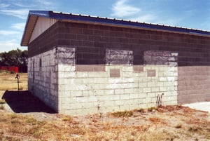 The left part of the building contained the projection booth, clearly visible at the bricked up projection portholes