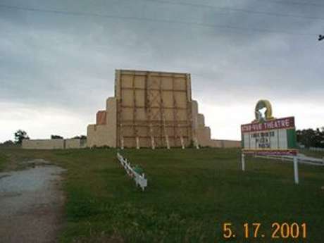 StarVue screen tower and marquee