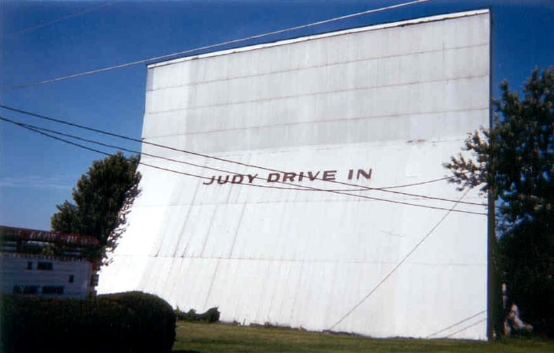 These photos were taken in the summer of 2000.  Unfortunately, I wasn't able to attend any showings at the Judy Drive-In (I live in another state).  That has always bugged me because it looked like a cool drive-in.
