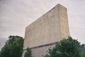 Screen built in 1952.
