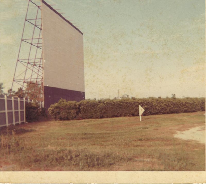 Marrero drive in theatre picture of the screen