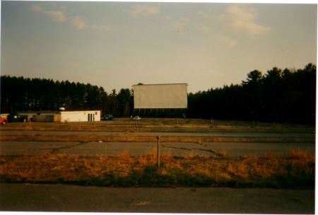 Snack bar and screen