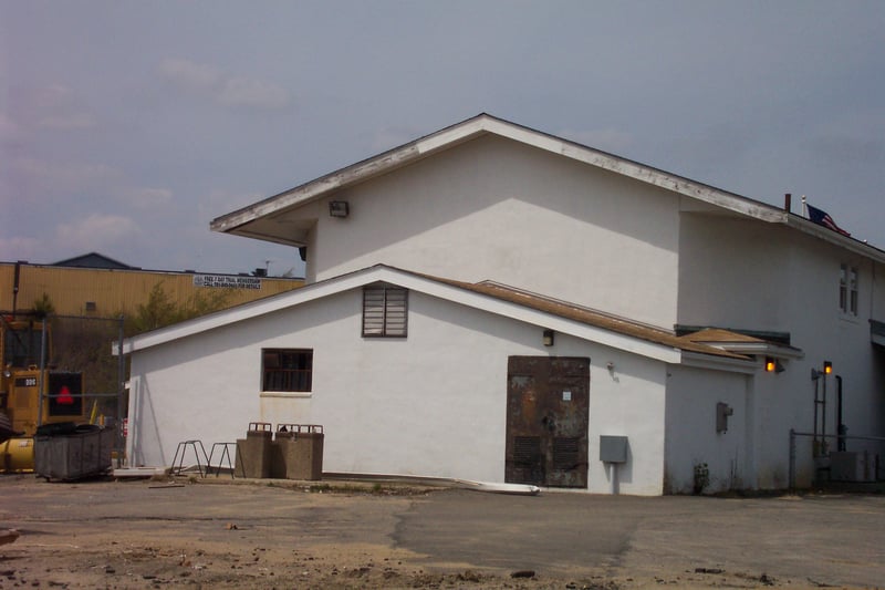 former snack bar, now a bus terminal.