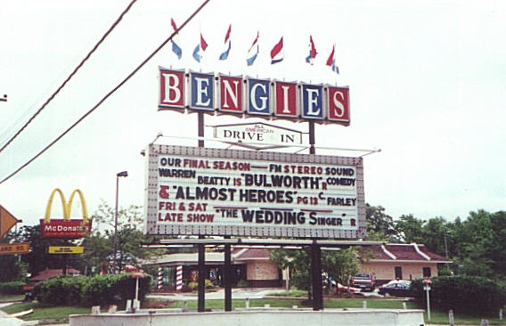 Bengies marquee
